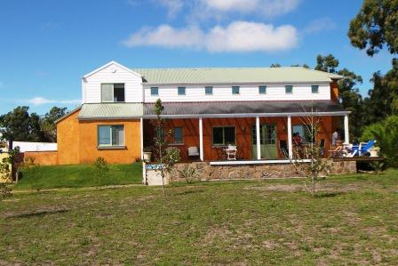 Schoenes Landhaus in gruener Umgebung, Naehe Punta del Este