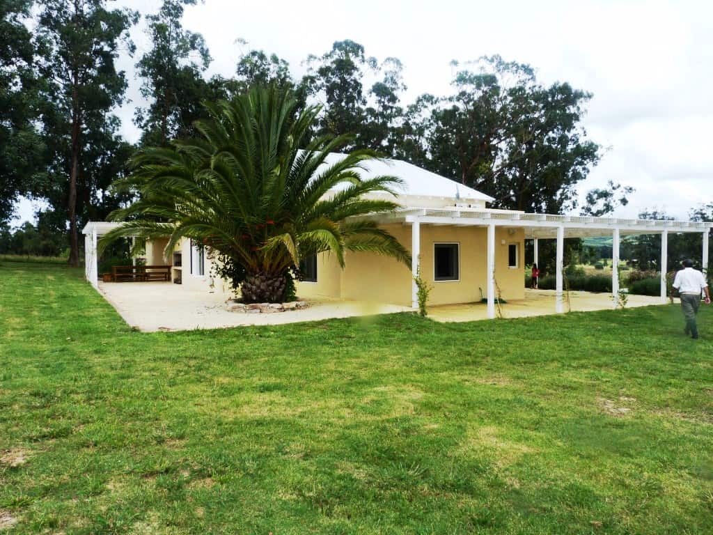 DeLuxe living in bucolic country setting,just 30 minutes from Punta del Este