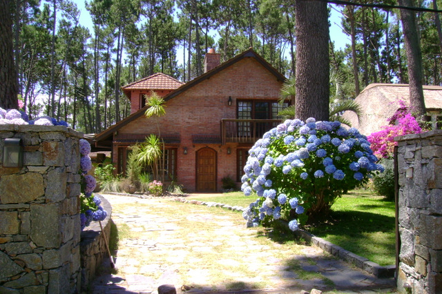 Hermosa casa en zona verde y tranquila, Pinares