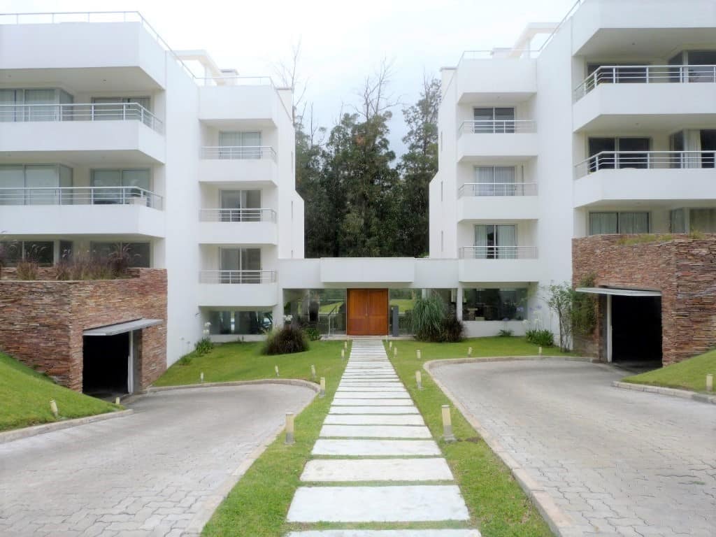 Chic, new apartment in privileged residencial area of Punta del Este