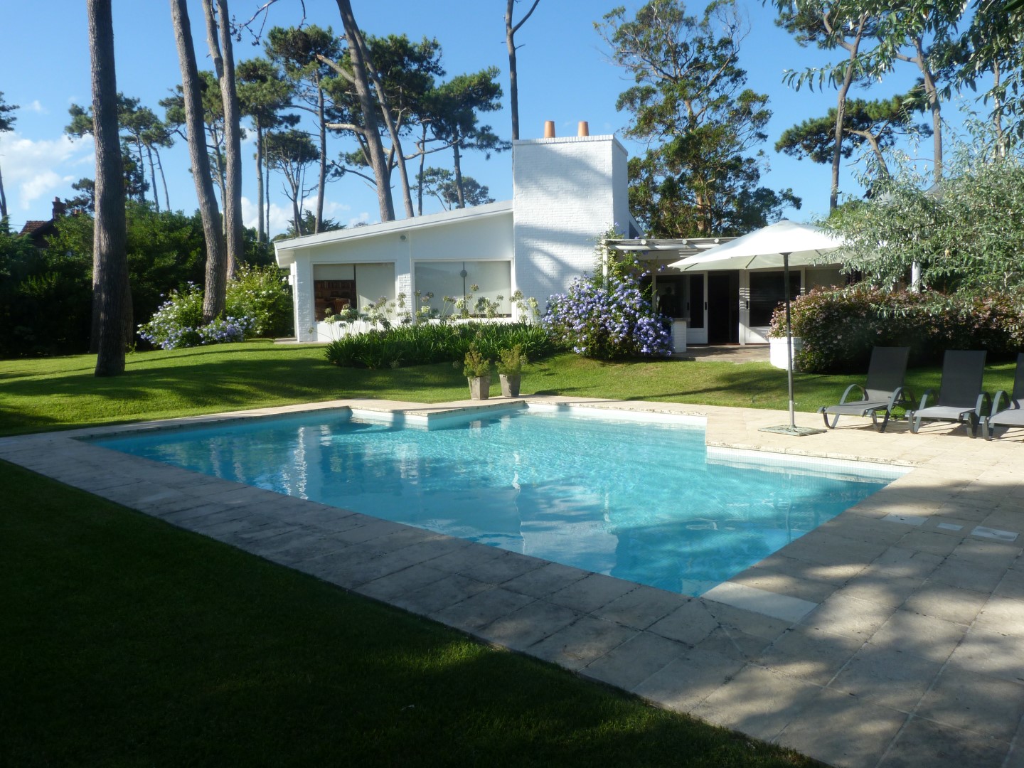 Deluxe residence in prime location on Brava Beach,  Golf