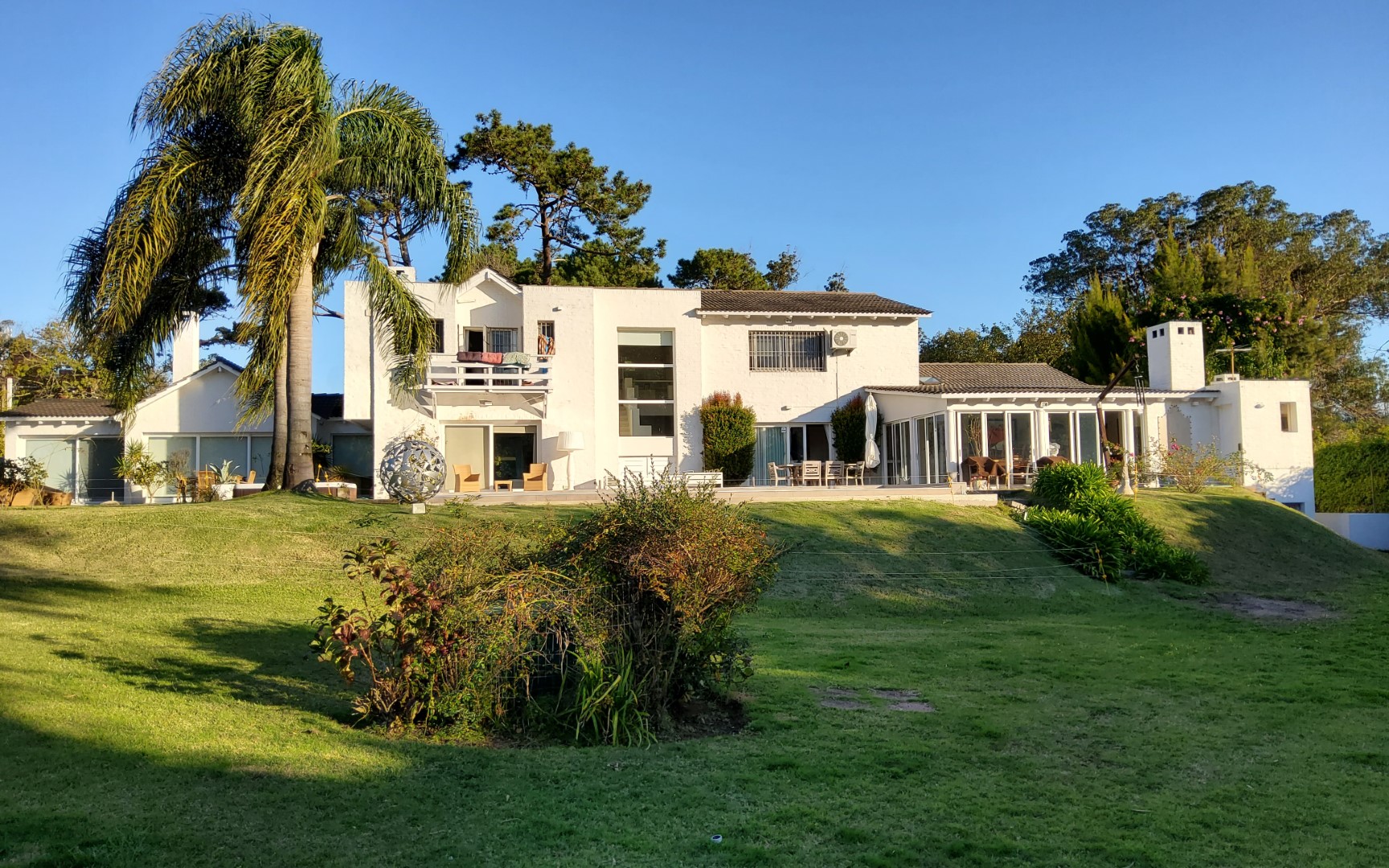 Magnificent residence in  Golf area, Playa Brava